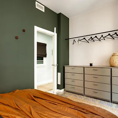 Nanay - Two Bedroom In Gracia *
