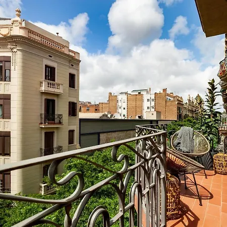 Nanay - Two Bedroom In Gracia Apartament
